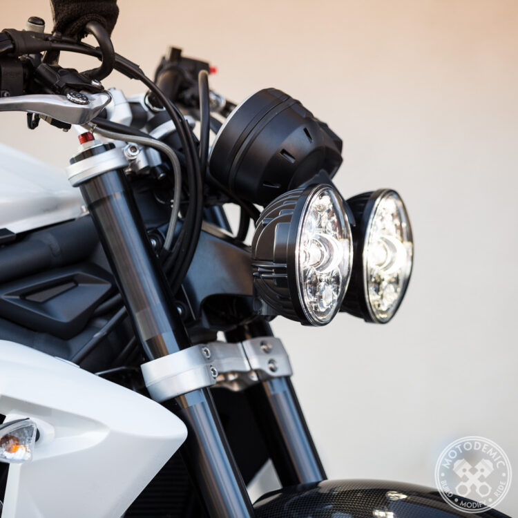 Dual Round Headlight Conversion • MOTODEMIC