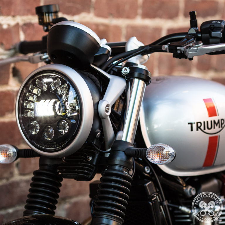 LED Headlight for Triumph Street Twin • MOTODEMIC